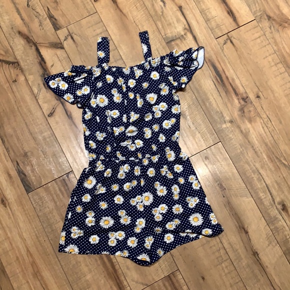 COPY - 🌻Sunflower 🌻navy polka dot shorts romper 6X - Picture 1 of 11